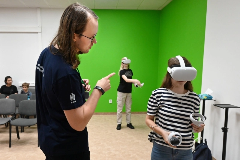 Uczestnicy warsztatu Ćwiczenia rytmiki w wirtualnej rzeczywistości