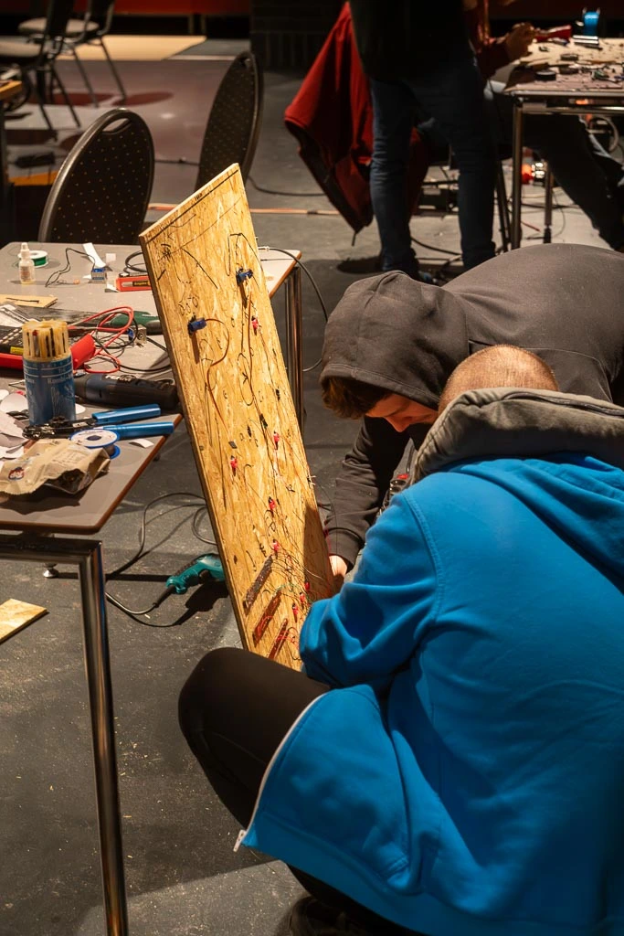 Drużyna "Microelektronicy" w trakcie pracy